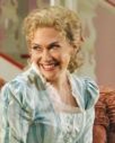 Heidi Stober Headshot