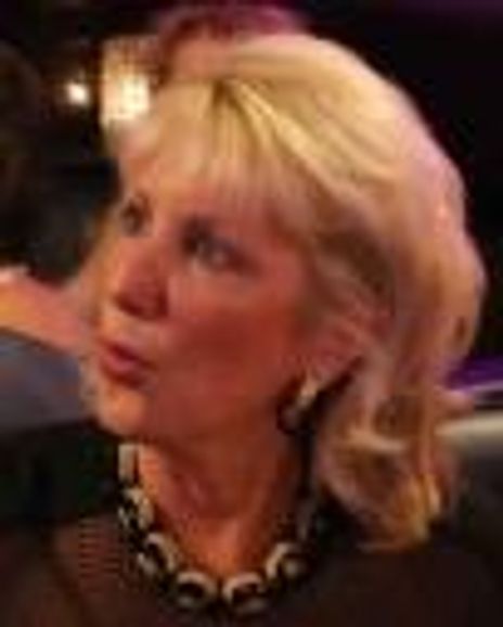 Jennifer Swindal Headshot