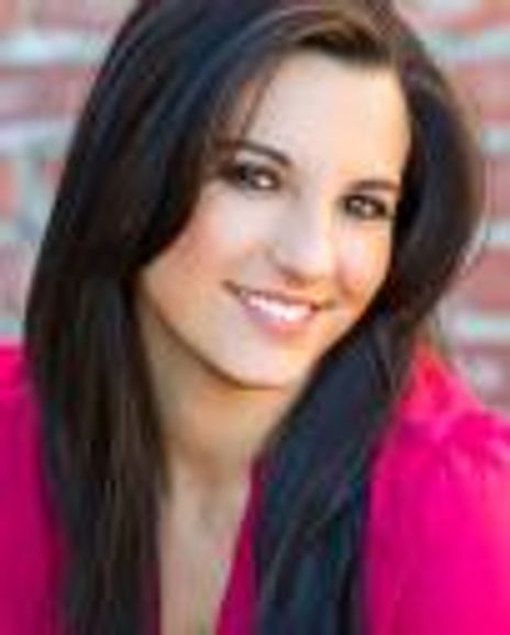 Stephanie Inglese Headshot