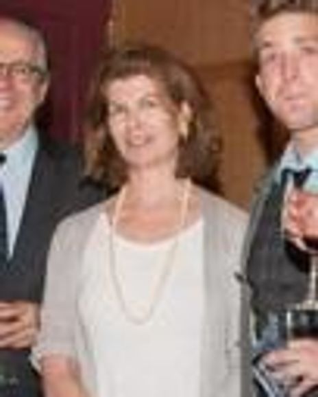 Betsy Davidson Pickering Headshot