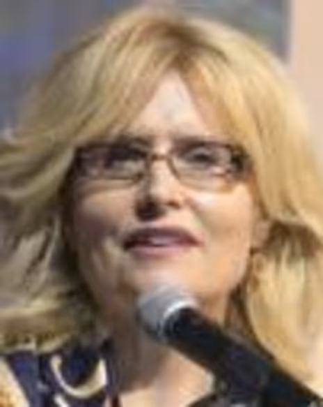Carolyn Ben Natan Headshot