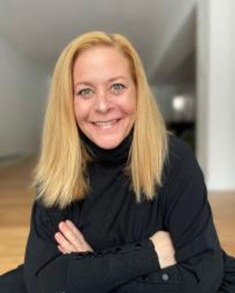 Laura Josepher Headshot