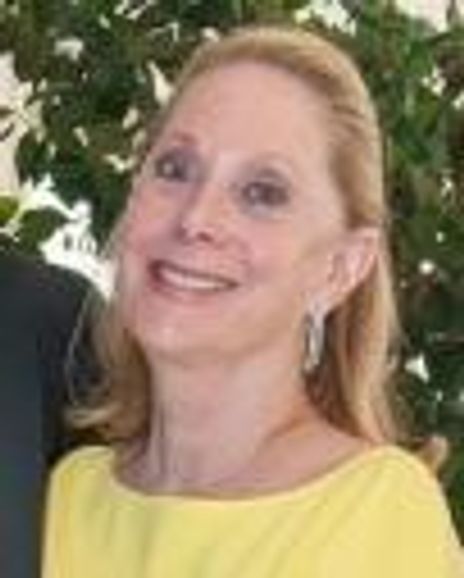 Robin Kennedy Headshot