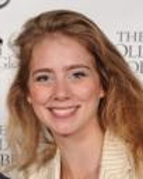 Charlotte Bydwell Headshot