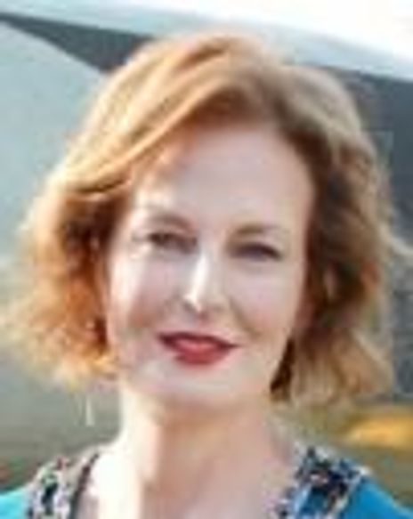 Julia Peyton-Jones Headshot