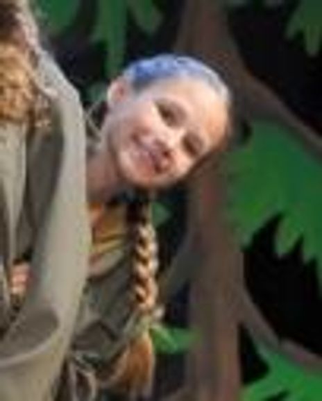 Makena Early Headshot