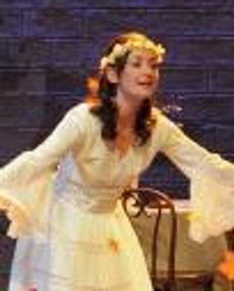 Katie DeBuys Headshot