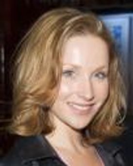 Amy Beth Hayes Headshot