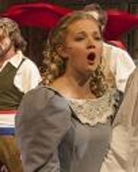 Michaela Vine Headshot