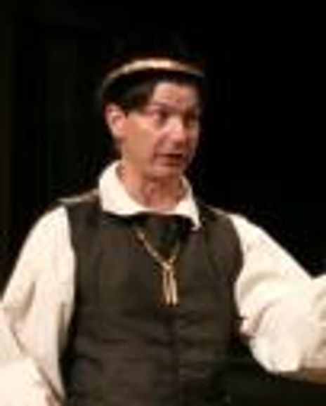 Nico Fernandez Headshot