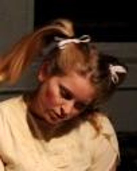 Amanda Fink Headshot