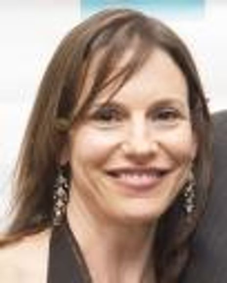 Amanda Rogers Headshot