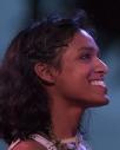 Miriam Fernandes Headshot