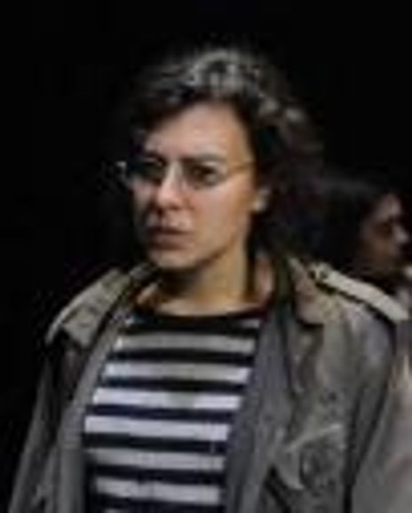 Mari Vial-Golden Headshot