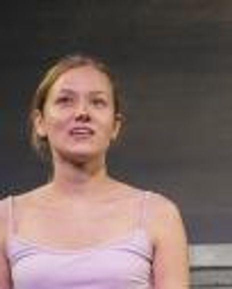 Annie Chernecky Headshot