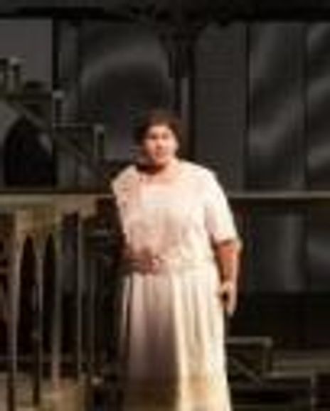 Jennifer Root Headshot