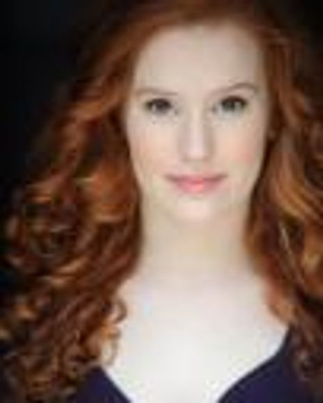 Lindsay Bayer Headshot