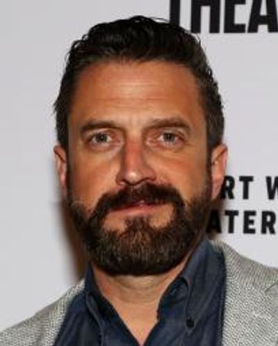 Raul Esparza Headshot