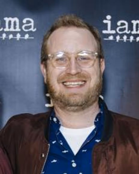 Lee Overtree Headshot