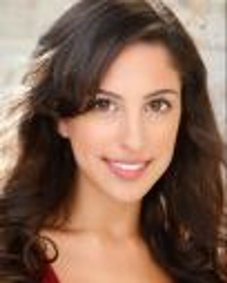 Laura Harrison Headshot