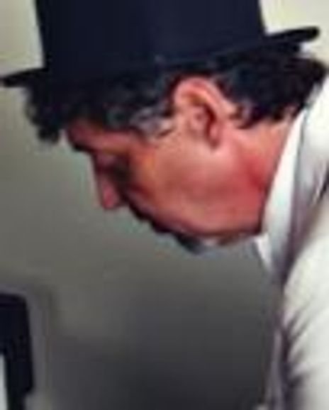Robert Ayres Headshot