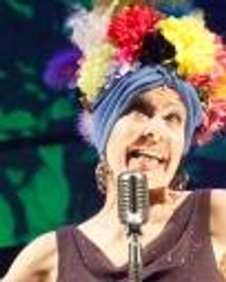 Rebecca Carr Headshot