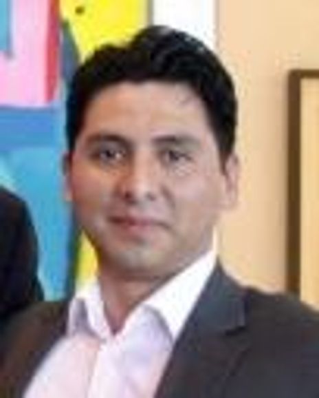 Roger Parades Headshot