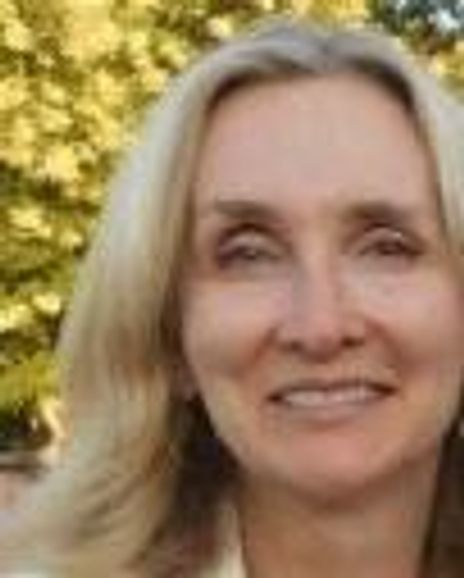 Rhonda Sherwood Headshot