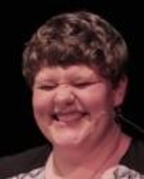 Amanda Rodenborg Headshot