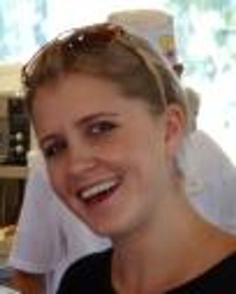 Dani De Wall Headshot