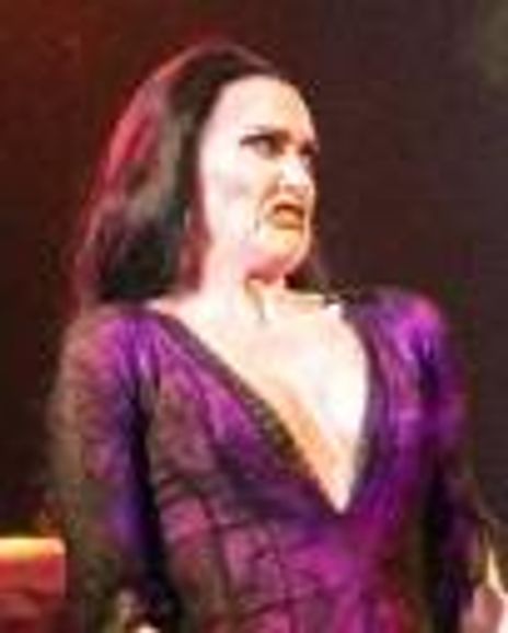 Rachael de Benedet Headshot