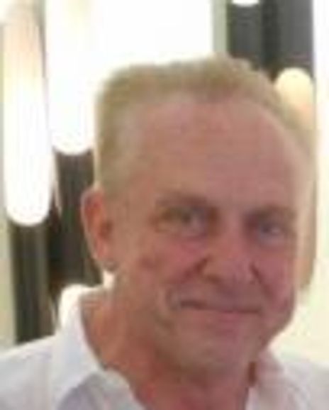 Geoffrey Bradfield Headshot