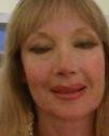 Robin Schiff Headshot