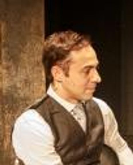 Alejandro de Santos Headshot