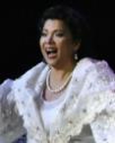 Rachelle Gerodias Headshot