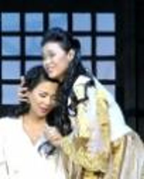 Stephanie Aguilar Headshot