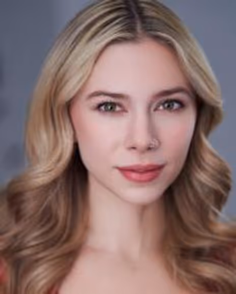 Sarah Daniels Headshot