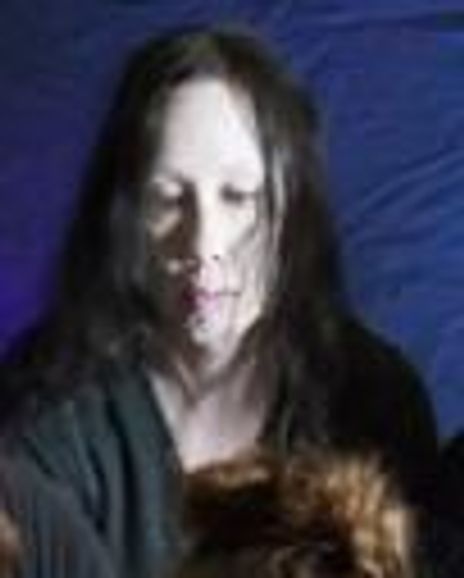 Elaine Dove Headshot