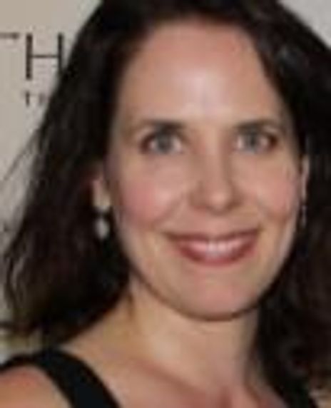 Maggie Fales Headshot