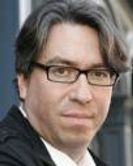 Julian Wachner Headshot