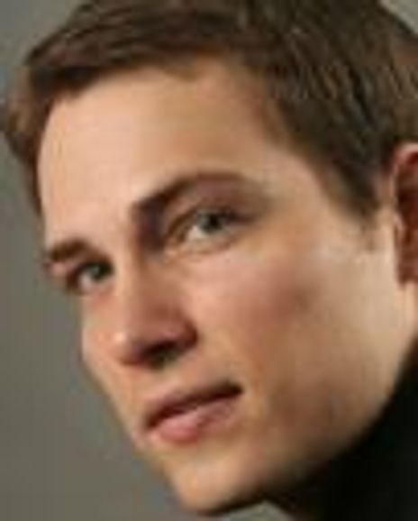 Alek Shrader Headshot