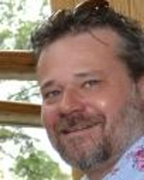 Robbie Hayes Headshot