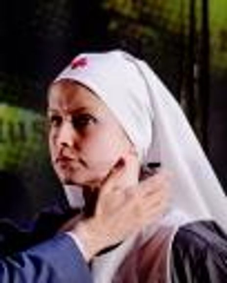 Laura Atherton Headshot