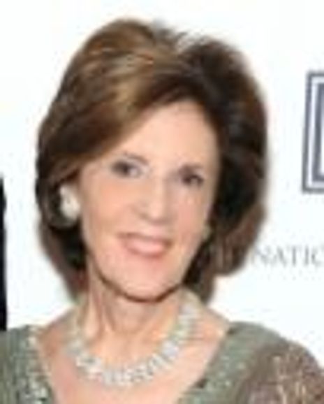 Annette De Lorenzo Headshot