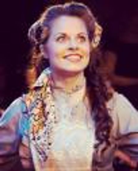 Kelly Pekar Headshot