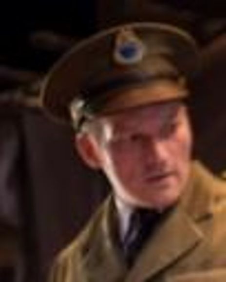 Shanon Weaver Headshot