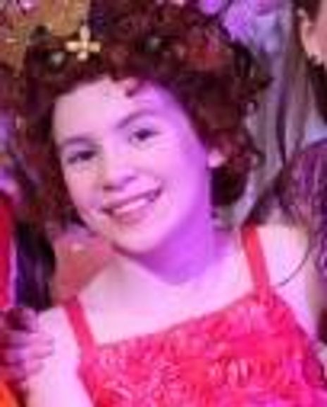 Tess Fouchi Headshot