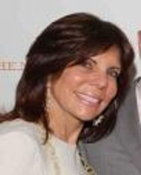 Kelly Lanberg Headshot