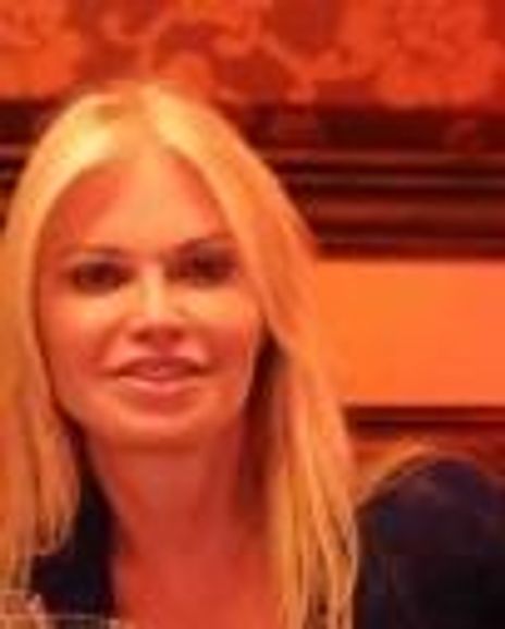 Carol Staab Headshot