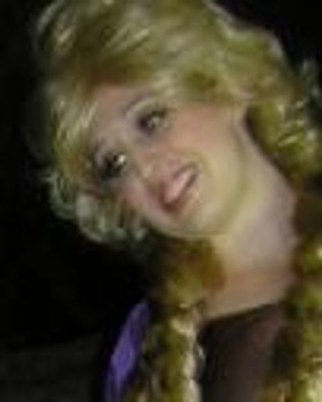 Alicia Reynolds Headshot